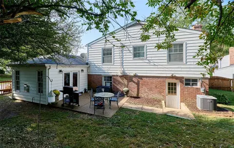 309 Bristol Ct, Ballwin, MO 63011 photo 40