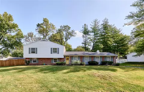 309 Bristol Ct, Ballwin, MO 63011
