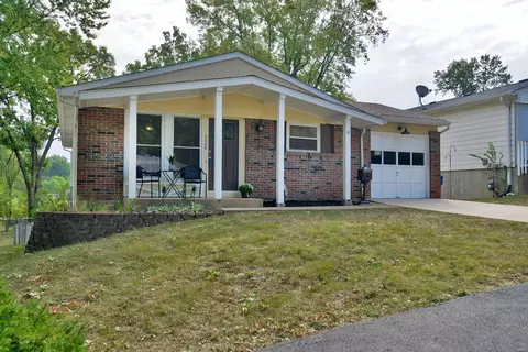 7546 Elton St, Saint Louis, MO 63123