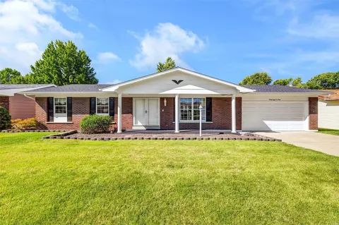 2809 Olde Worcester Dr, Saint Charles, MO 63301