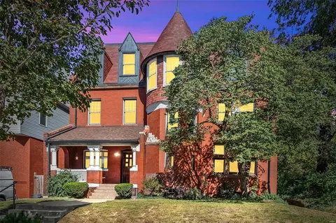 3757 Westminster Pl, Saint Louis, MO 63108