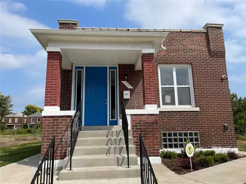 3721 Hebert St, Saint Louis, MO 63107