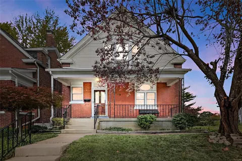 6105 Southwest Ave, Saint Louis, MO 63139