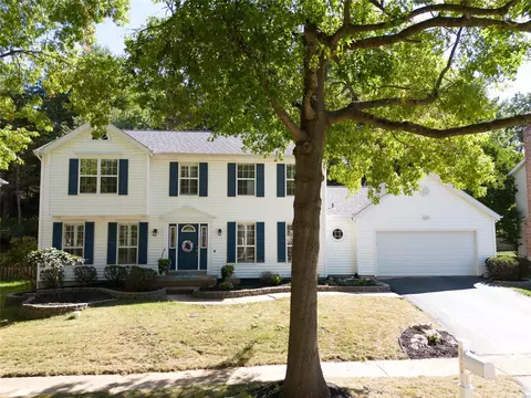 1642 Clayton Spur Ct, Ellisville, MO 63011