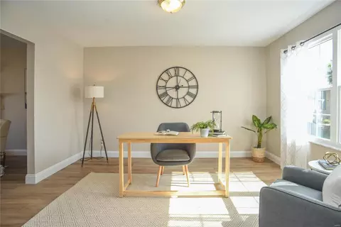 5 Square Nail Ct, O'fallon, MO 63366 photo 4