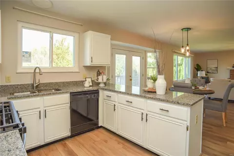 5 Square Nail Ct, O'fallon, MO 63366 photo 11