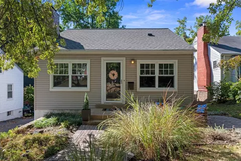 1020 Kuhlman Ln, Saint Louis, MO 63119