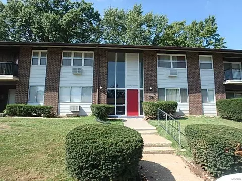 7423 Sieloff Dr #G, Hazelwood, MO 63042