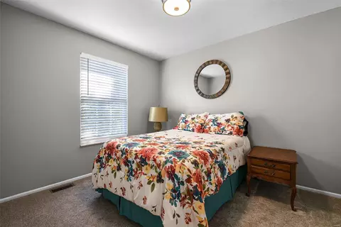 2575 Barrett Place Dr, Ballwin, MO 63021 photo 16