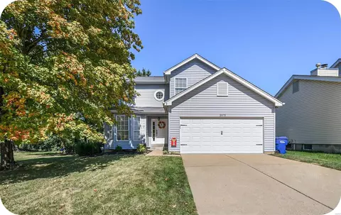 2575 Barrett Place Dr, Ballwin, MO 63021