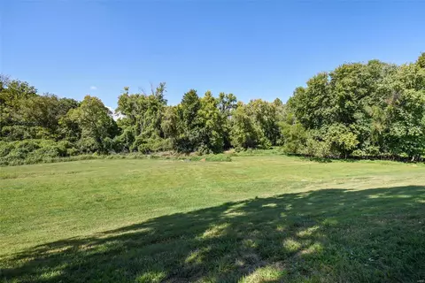 2575 Barrett Place Dr, Ballwin, MO 63021 photo 24