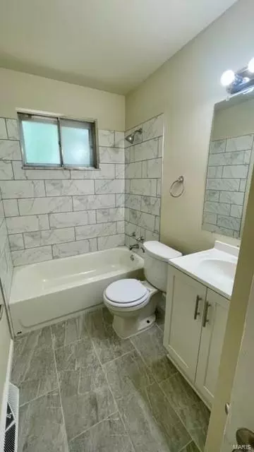 4020 Esseldale Dr, Saint Ann, MO 63074 photo 7