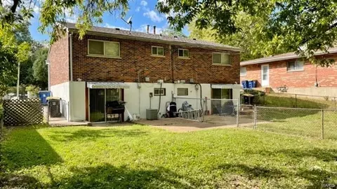 4020 Esseldale Dr, Saint Ann, MO 63074 photo 19