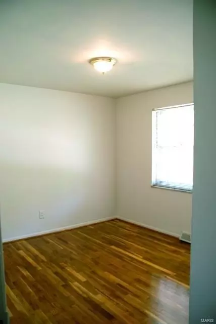 4020 Esseldale Dr, Saint Ann, MO 63074 photo 15
