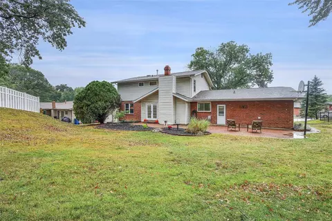 570 Spragues Mill Ct, Ballwin, MO 63011 photo 26