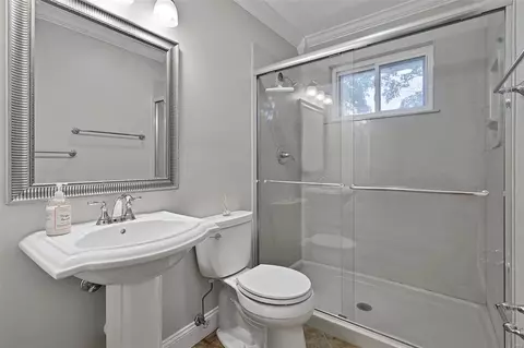 570 Spragues Mill Ct, Ballwin, MO 63011 photo 20