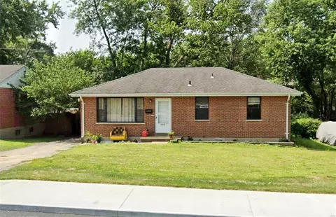 11418 Manchester Rd, Saint Louis, MO 63122