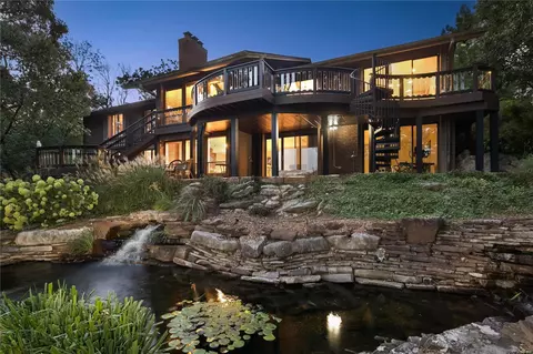 226 Ladue Oaks Cir, Creve Coeur, MO 63141