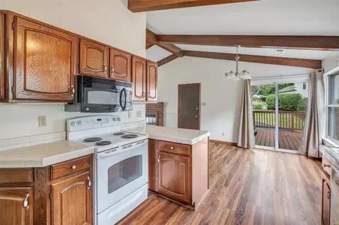 712 Woodside Trails Dr #100, Ballwin, MO 63021 photo 9