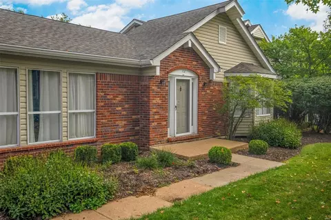 712 Woodside Trails Dr #100, Ballwin, MO 63021 photo 2