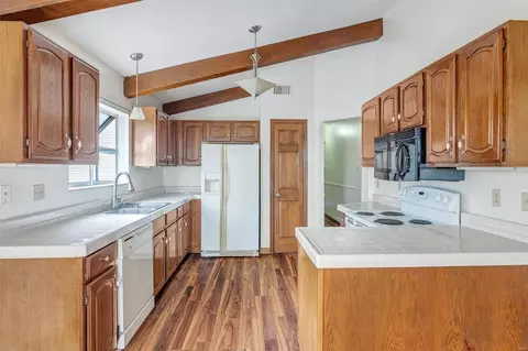 712 Woodside Trails Dr #100, Ballwin, MO 63021 photo 10