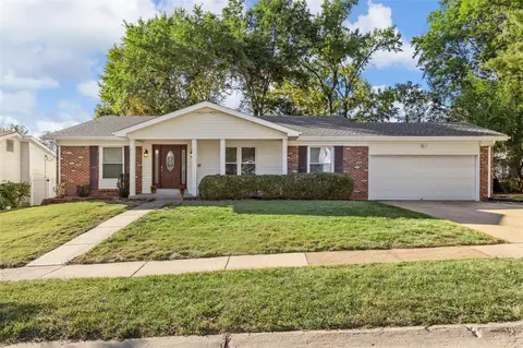 1765 Sprucedale Dr, Saint Louis, MO 63146