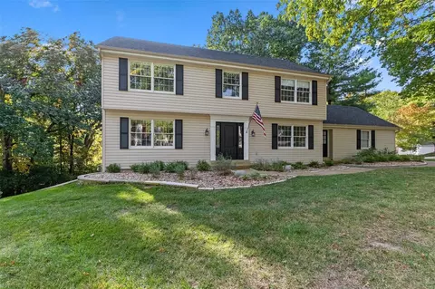 2404 Camberwell Ct, Saint Louis, MO 63131