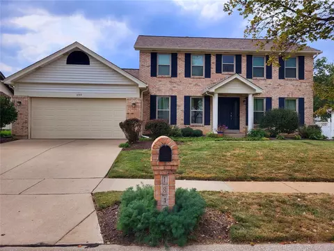 1849 Spring Beauty Dr, Florissant, MO 63031