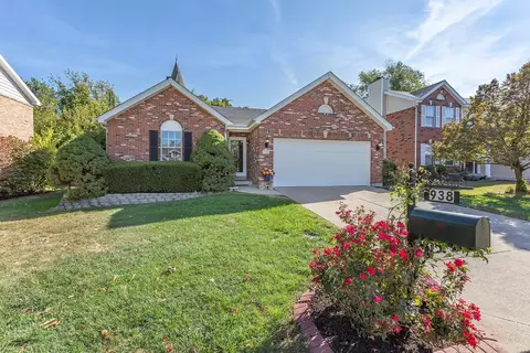 938 Claybend Dr, Ballwin, MO 63011