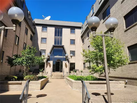 4355 Maryland Ave #201, Saint Louis, MO 63108