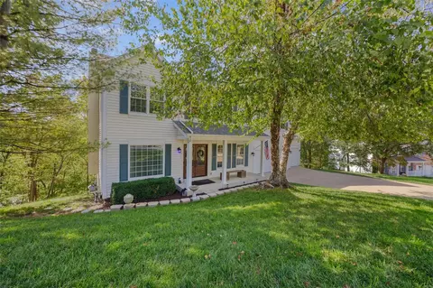 1320 Richland Meadows Dr, Ballwin, MO 63021