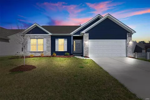 381 Victory Height Dr, Wentzville, MO 63385