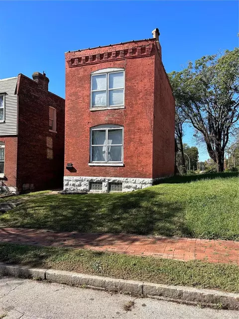 4307 Randall Pl, Saint Louis, MO 63107