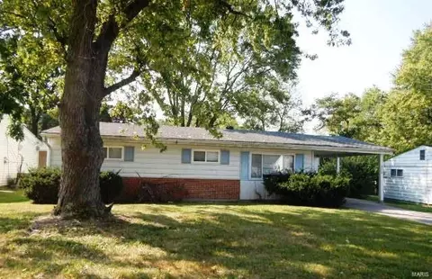 9206 Bataan Dr, Saint Louis, MO 63134