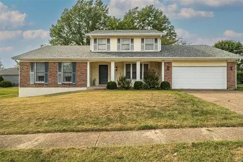 2189 Wide Oak Ct, Chesterfield, MO 63017