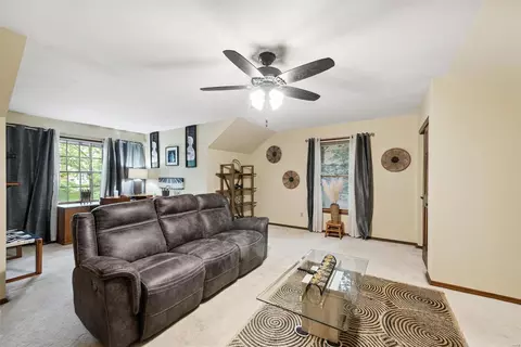 651 Mcbride Pointe Dr, Wildwood, MO 63011 photo 17