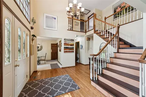 651 Mcbride Pointe Dr, Wildwood, MO 63011 photo 3