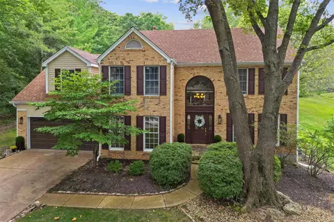 651 Mcbride Pointe Dr, Wildwood, MO 63011