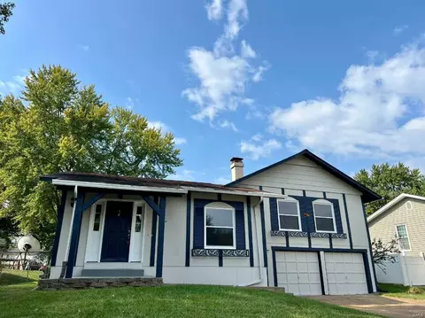 12 Michelle Ln, Saint Peters, MO 63376