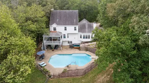 397 Lauren Lndg, Ballwin, MO 63021 photo 31