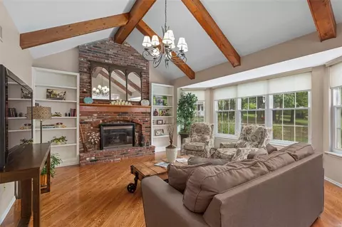 397 Lauren Lndg, Ballwin, MO 63021 photo 9