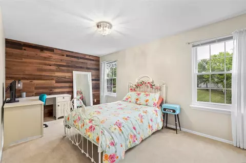 397 Lauren Lndg, Ballwin, MO 63021 photo 14