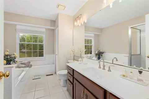 397 Lauren Lndg, Ballwin, MO 63021 photo 12