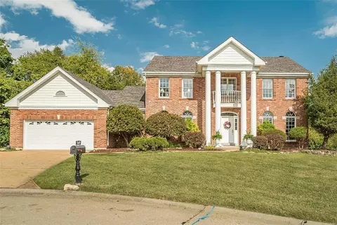 5649 Nantasket Ct, Saint Louis, MO 63128