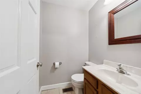 808 Spring Hill Farm Dr, Ballwin, MO 63021 photo 9