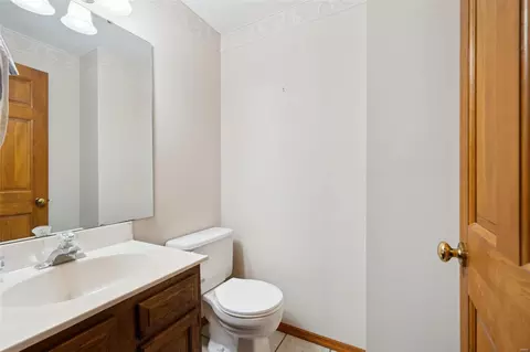 808 Spring Hill Farm Dr, Ballwin, MO 63021 photo 10