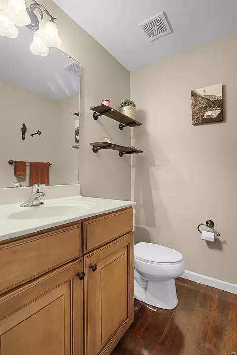 203 Belmonte Cir, O'fallon, MO 63368 photo 10