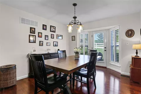 203 Belmonte Cir, O'fallon, MO 63368 photo 5
