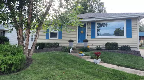 1031 Dolores Ave, Olivette, MO 63132