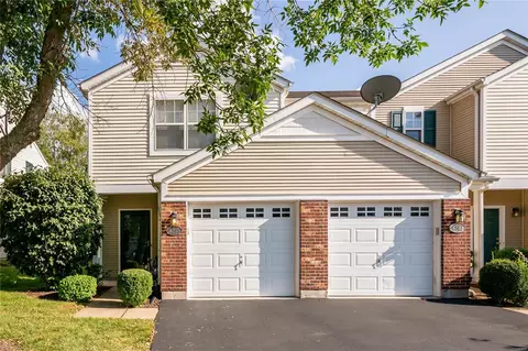 4815 Heritage Heights Cir, Hazelwood, MO 63042